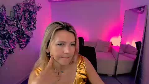 Snapshot of nicolehits chatting on June 22, 2026, 1:52 pm nicolehits online show from June 22, 2026, 1:52 pm
