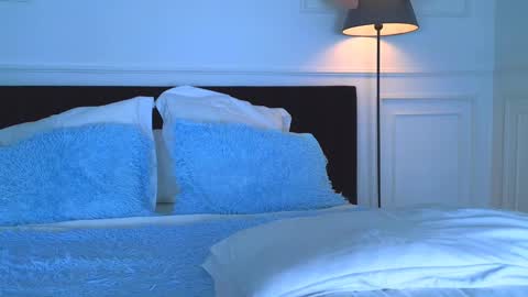 Nicole online show from February 22, 2025, 5:55 am