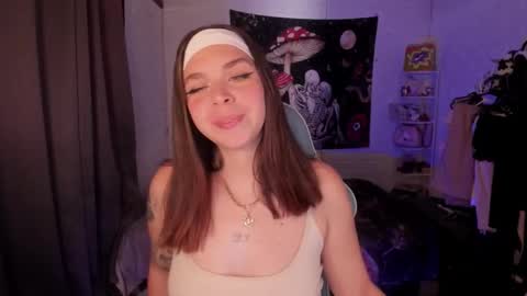 Nicol independent model online show from September 8, 2025, 7:57 pm