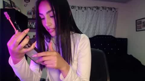 Nicole online show from October 10, 2025, 2:10 am