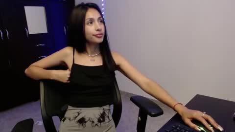 Nicole online show from March 25, 2026, 12:49 am