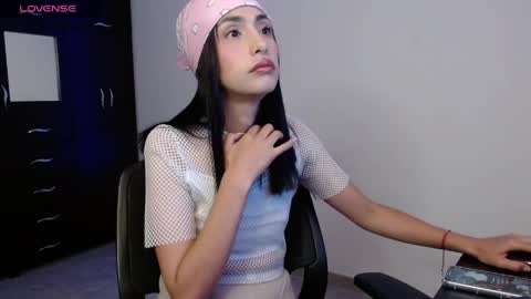 Nicole online show from March 30, 2026, 11:50 pm