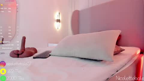 Nicole online show from February 19, 2025, 8:31 pm