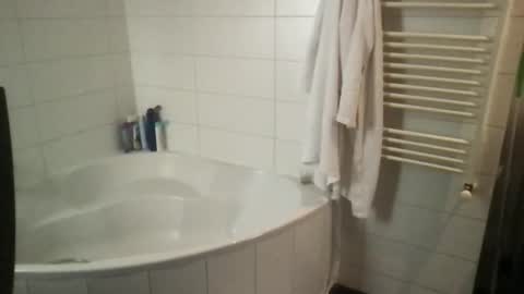 nicolino1020 online show from September 19, 2025, 11:11 am