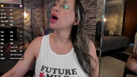 Nicolle online show from June 4, 2026, 8:26 pm