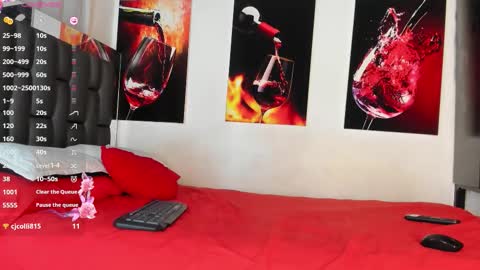 nicolle_hanks1 online show from October 23, 2025, 1:27 am