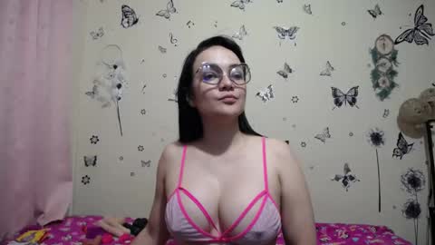 Snapshot of nicolle_sky chatting on July 30, 2026, 8:35 am nicolle_sky online show from July 30, 2026, 8:35 am