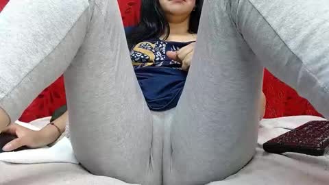 NICOLLE online show from March 4, 2026, 9:32 pm