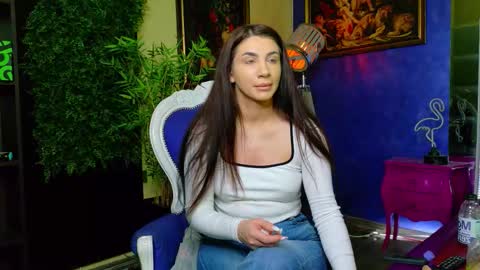 Nicolle online show from February 28, 2026, 6:03 am