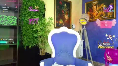 Nicolle online show from May 13, 2026, 8:12 am