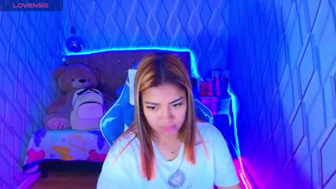 Nicolle Miley online show from October 8, 2025, 3:48 am