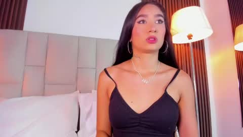 Snapshot of nicolqueen_ chatting on June 2, 2026, 11:23 am NICOL online show from June 2, 2026, 11:23 am
