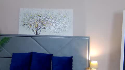 NicolRos online show from October 15, 2025, 6:02 am