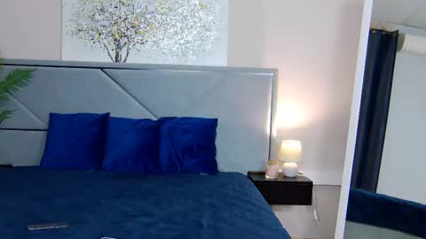 NicolRos online show from October 27, 2025, 1:48 pm