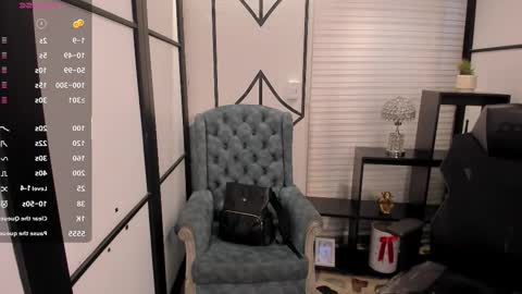 NicolRoss online show from November 25, 2025, 9:37 pm