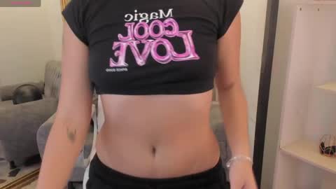 Snapshot of nicolross_ chatting on May 24, 2026, 2:55 pm NicolRoss online show from May 24, 2026, 2:55 pm