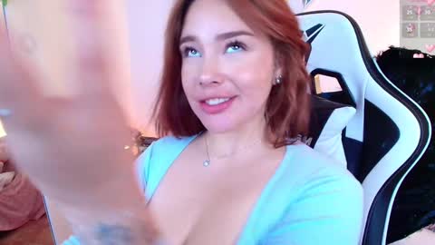 Snapshot of nicolthompsonn chatting on February 6, 2025, 4:21 am Nicol online show from February 6, 2025, 4:21 am