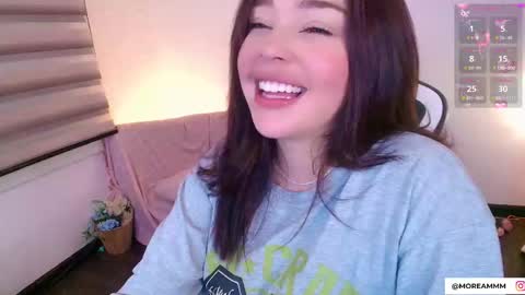 Snapshot of nicolthompsonn chatting on December 17, 2025, 1:44 am Nicol online show from December 17, 2025, 1:44 am