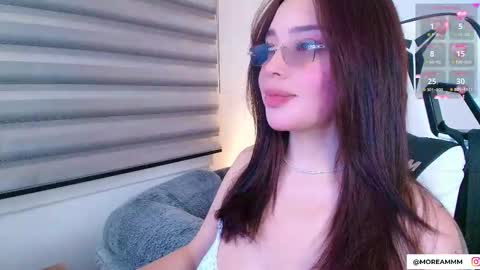 Snapshot of nicolthompsonn chatting on January 13, 2026, 1:11 am Nicol online show from January 13, 2026, 1:11 am