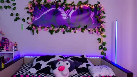 Snapshot of night_angell chatting on June 1, 2026, 1:46 pm Night angel online show from June 1, 2026, 1:46 pm