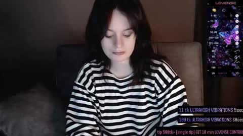  Darcy online show from November 29, 2025, 5:49 pm