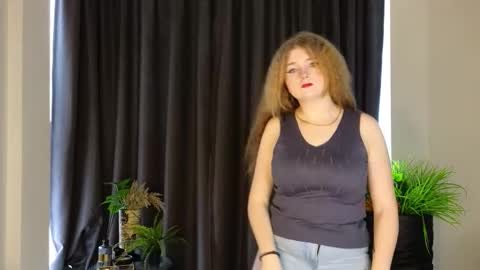 Azalea online show from December 4, 2025, 7:06 am