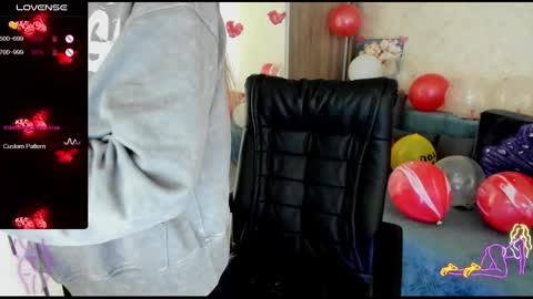 nigo_nika online show from February 17, 2025, 12:48 pm