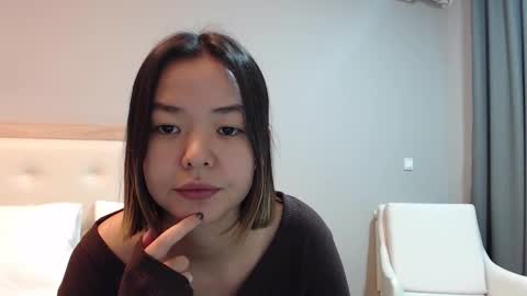 Niia online show from March 4, 2026, 9:43 pm