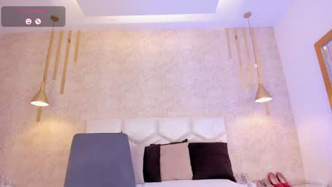 NiiaMoore online show from January 17, 2025, 8:11 pm