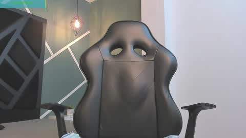 Nick online show from December 1, 2025, 11:32 pm