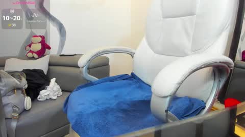 Anni online show from February 9, 2025, 4:36 am