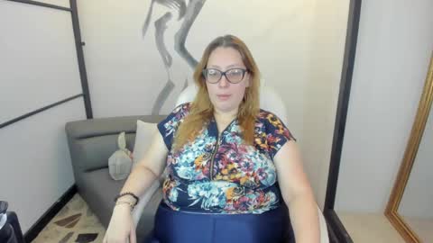 Anni online show from February 17, 2025, 9:52 pm