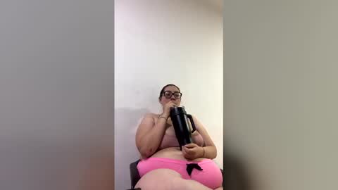 Anni online show from April 21, 2026, 3:46 am