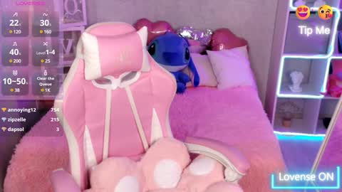 Nicole  online show from December 10, 2024, 5:07 am