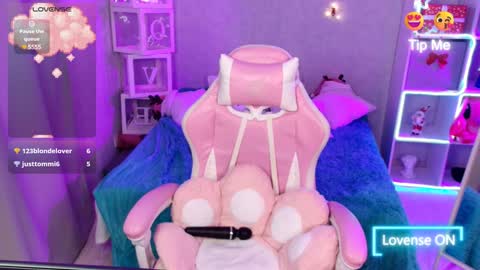 Nicole  online show from December 28, 2024, 4:09 pm