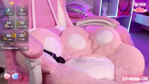 Nicole  online show from March 9, 2025, 2:54 pm