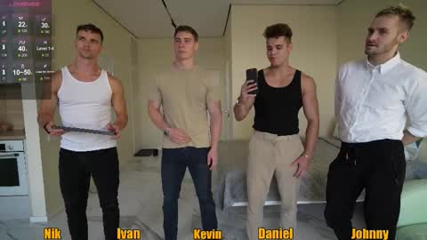 Nik online show from September 13, 2025, 3:12 pm