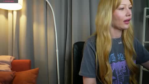LIana online show from May 18, 2026, 9:09 pm
