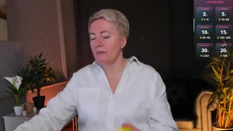 Nika online show from April 18, 2026, 5:22 am