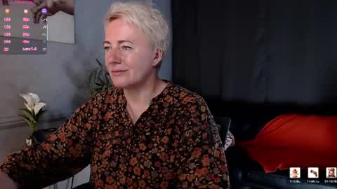 Snapshot of nika_smit chatting on August 1, 2026, 5:29 am Nika online show from August 1, 2026, 5:29 am