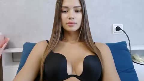 Nika online show from June 8, 2026, 4:57 am