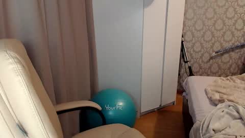 nikaking22 online show from December 3, 2025, 11:52 am