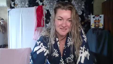 Snapshot of nikaskylink chatting on April 28, 2026, 6:29 am Nika online show from April 28, 2026, 6:29 am