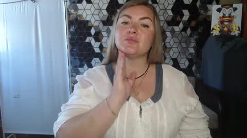 Snapshot of nikaskylink chatting on June 8, 2026, 5:52 am Nika online show from June 8, 2026, 5:52 am