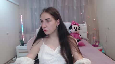 nikastarkk online show from September 16, 2025, 6:58 am