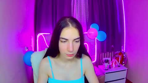 nikastarkk online show from October 9, 2025, 8:01 am