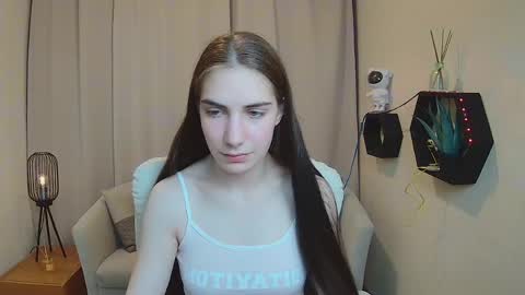 nikastarkk online show from May 12, 2026, 6:49 pm