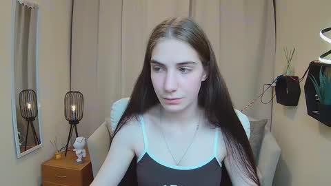 nikastarkk online show from May 19, 2026, 6:36 pm