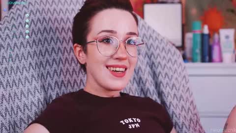 Snapshot of nikaxreznik chatting on March 12, 2025, 2:12 pm Nika online show from March 12, 2025, 2:12 pm