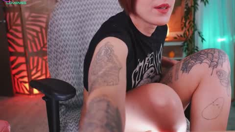 Snapshot of nikaxreznik chatting on November 28, 2025, 10:18 am Nika online show from November 28, 2025, 10:18 am